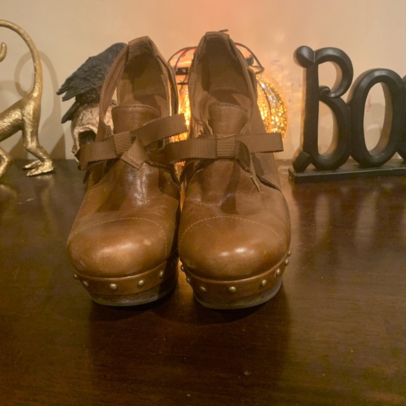 I can’t fit them anymore. - Picture 2 of 3